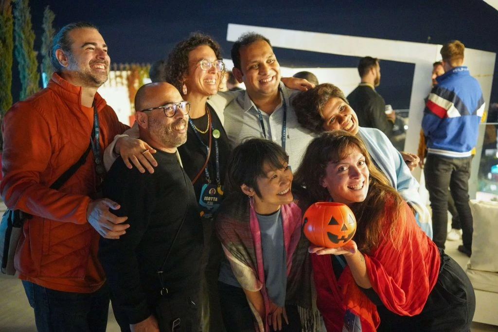 خاویر و همکاران دیگر وردپرس از سراسر جهان در برنامه مربیگری Meetup Malaga 2023