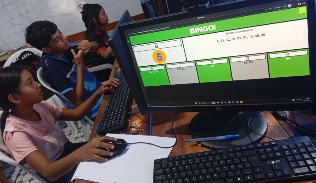 Students learning numbers through games at Aguila Hikari