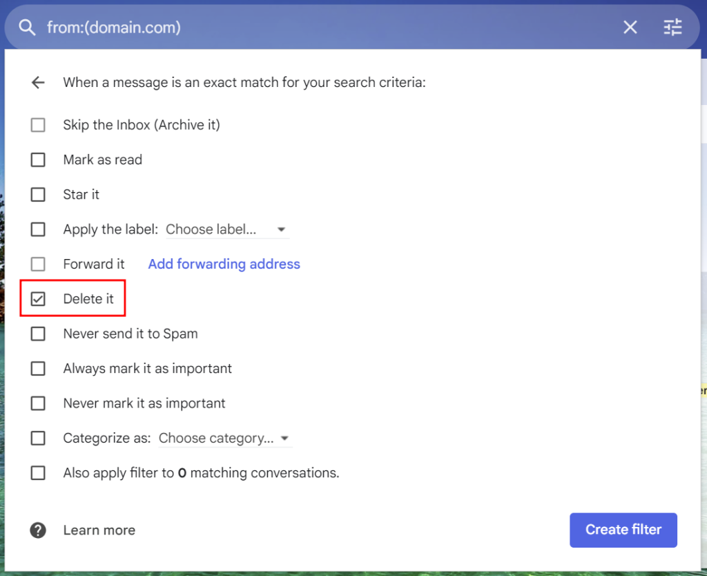 Janela de configura&ccedil;&atilde;o de filtros do Gmail, destacando a op&ccedil;&atilde;o para excluir e-mails de um dom&iacute;nio espec&iacute;fico.