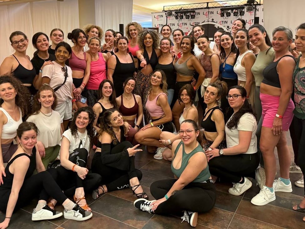 Sitio web para promocionar cursos de salsa online para mujeres con la maestra Addy Mendoza