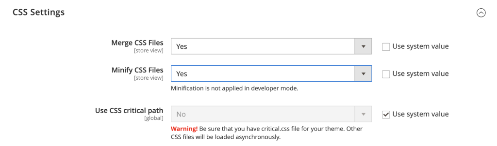 Panneau d&rsquo;administration Magento affichant les options de param&egrave;tres CSS dans la configuration D&eacute;veloppeur