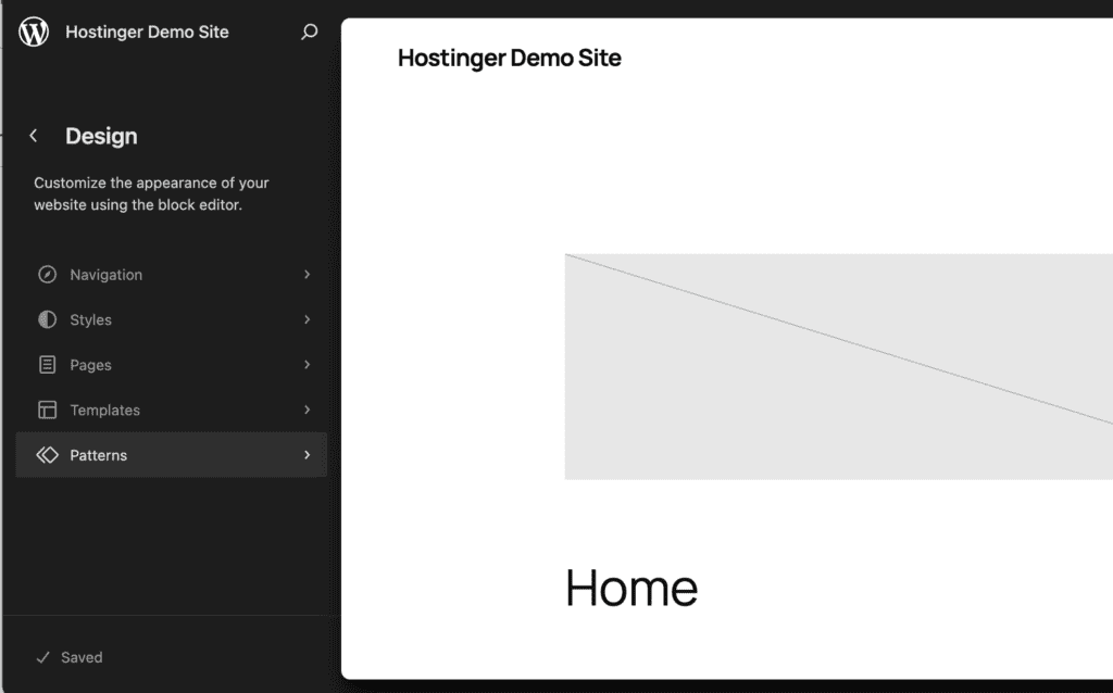 Editor del sito di WordPress con l&rsquo;opzione Pattern selezionata nel pannello a sinistra per accedere ai template di header e footer