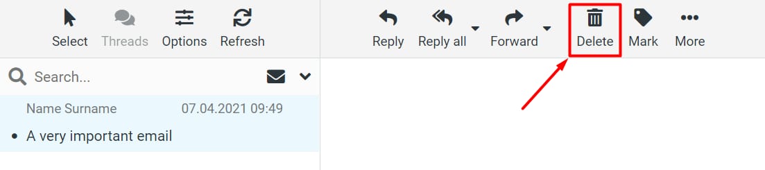 The Hostinger Webmail interface showing how to delete a message