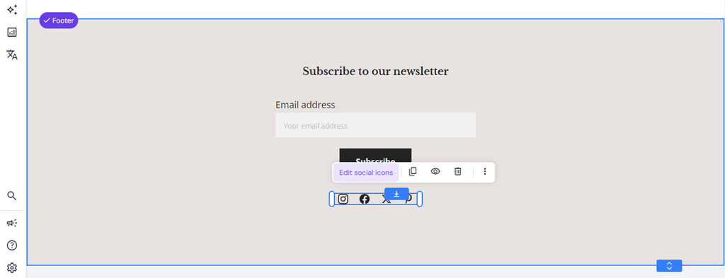 Hostinger Website Builder 的界面,突出显示了“编辑社交”图标