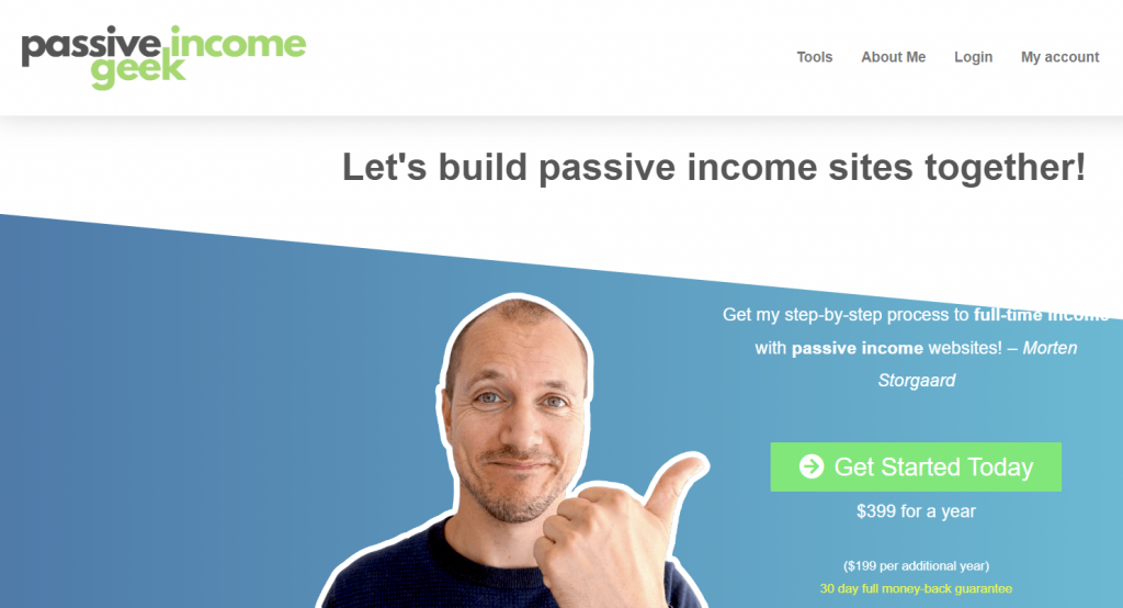 The homepage of Passive Income Geek, a site-building course by Morten Storgaard.